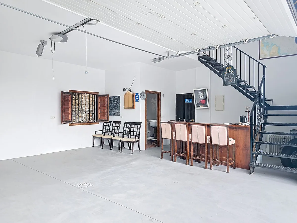 a4893cb9-88a4-46c9-93d6-b1df80fbb530