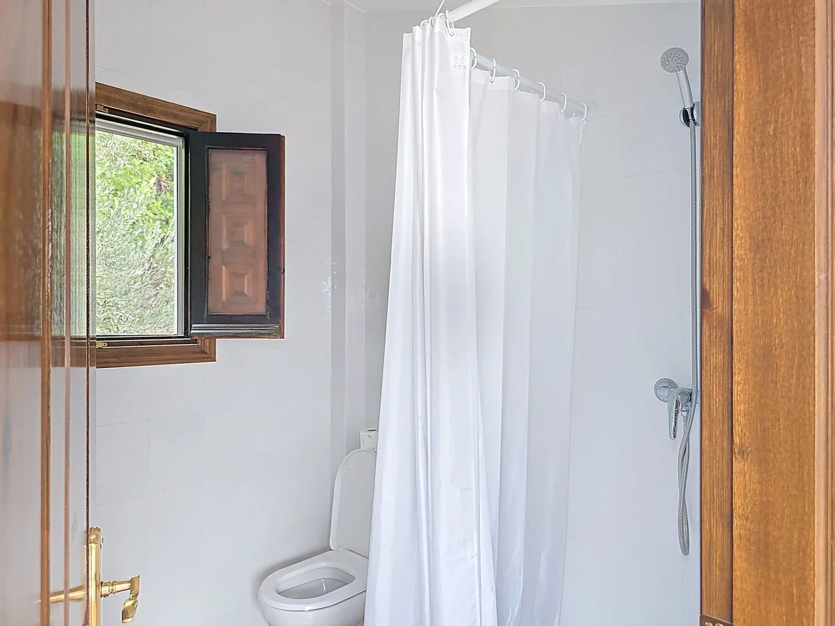 f0d4a625-0355-4701-8b70-19669853e978