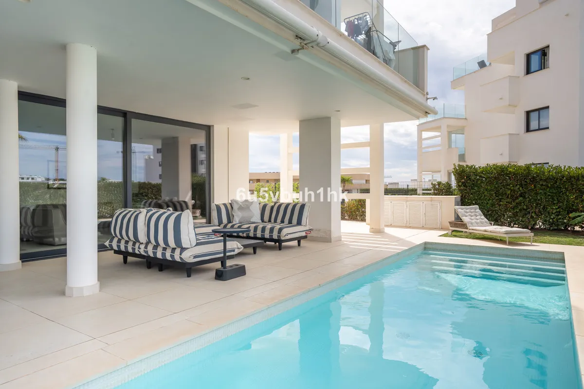 94c3aded-b33b-40b2-8a56-5e188517a0c9