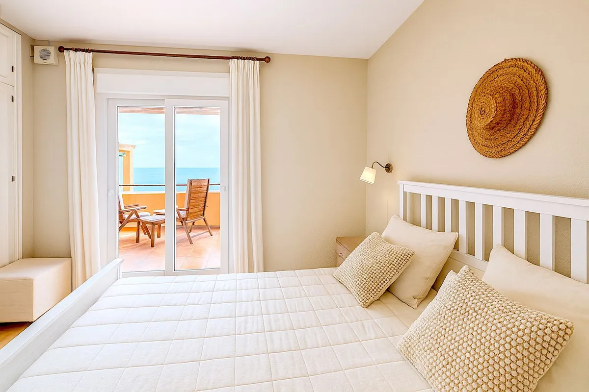 18aa4d20-fed9-4dcc-bed0-c3365a15816b