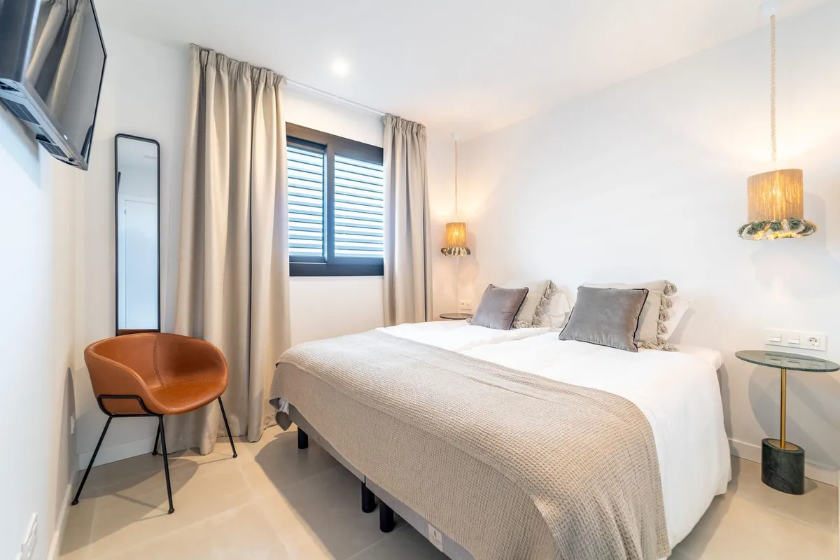 9d63cb3d-5b4f-48e1-a978-9657b90aeaa5