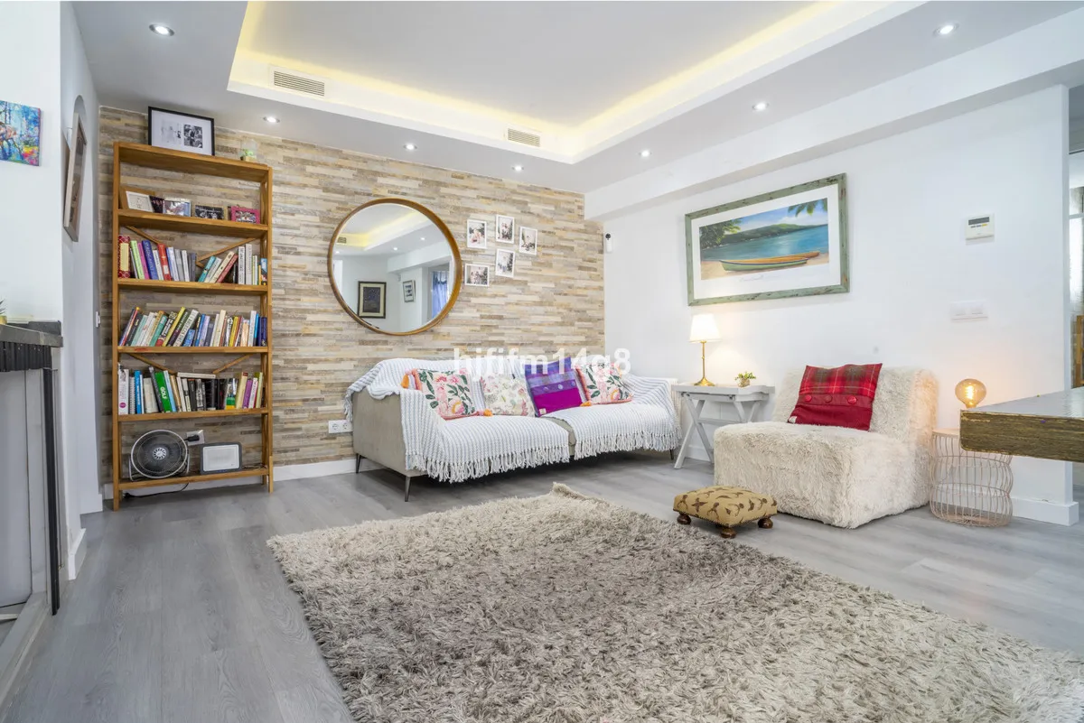 0efd3da5-aec8-4d20-9ea3-e1a5eb5bea75