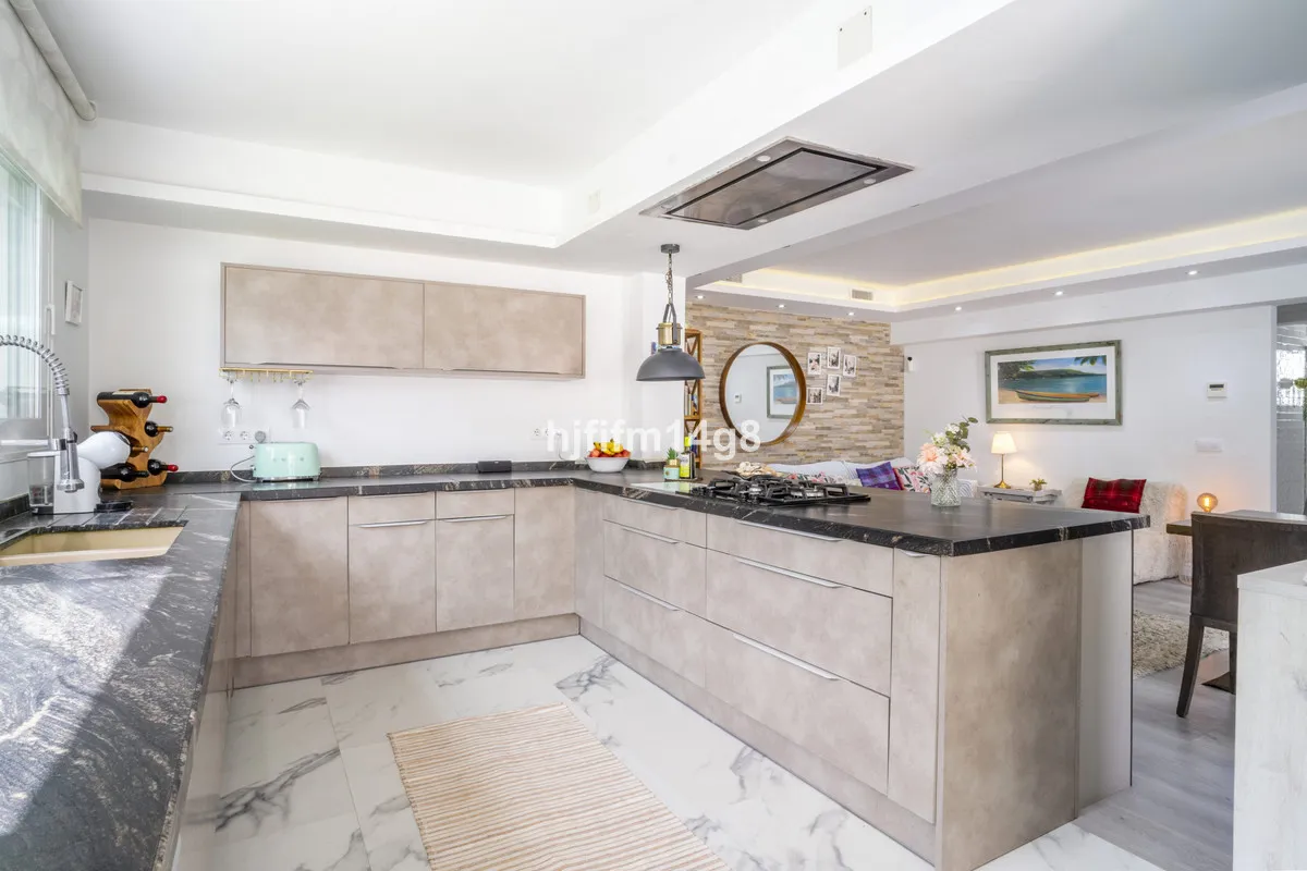 25bdb735-1d9d-4a88-b5f5-43638b9f8743