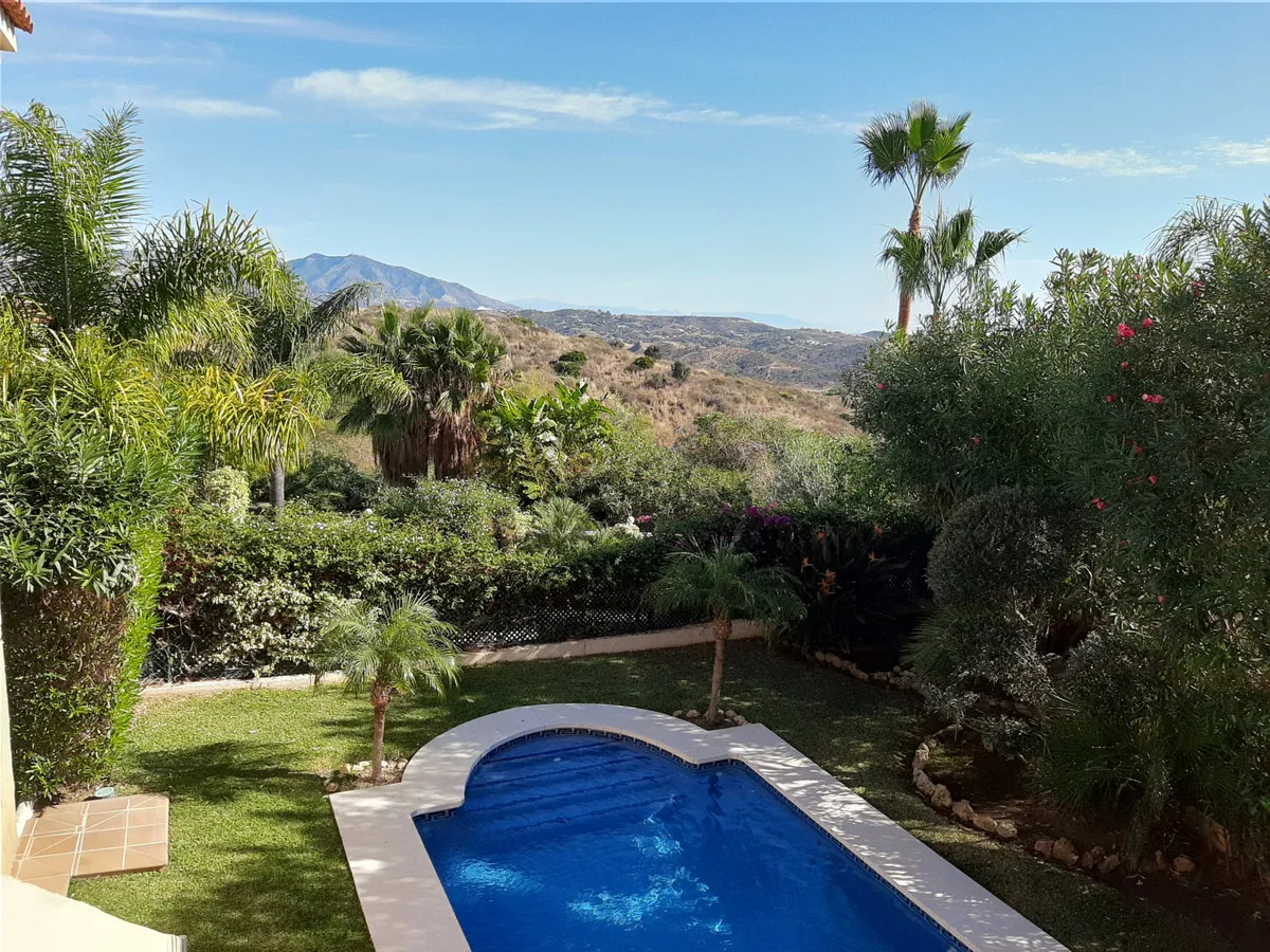 b1169314-df62-40a4-93b3-81822d06ddb3