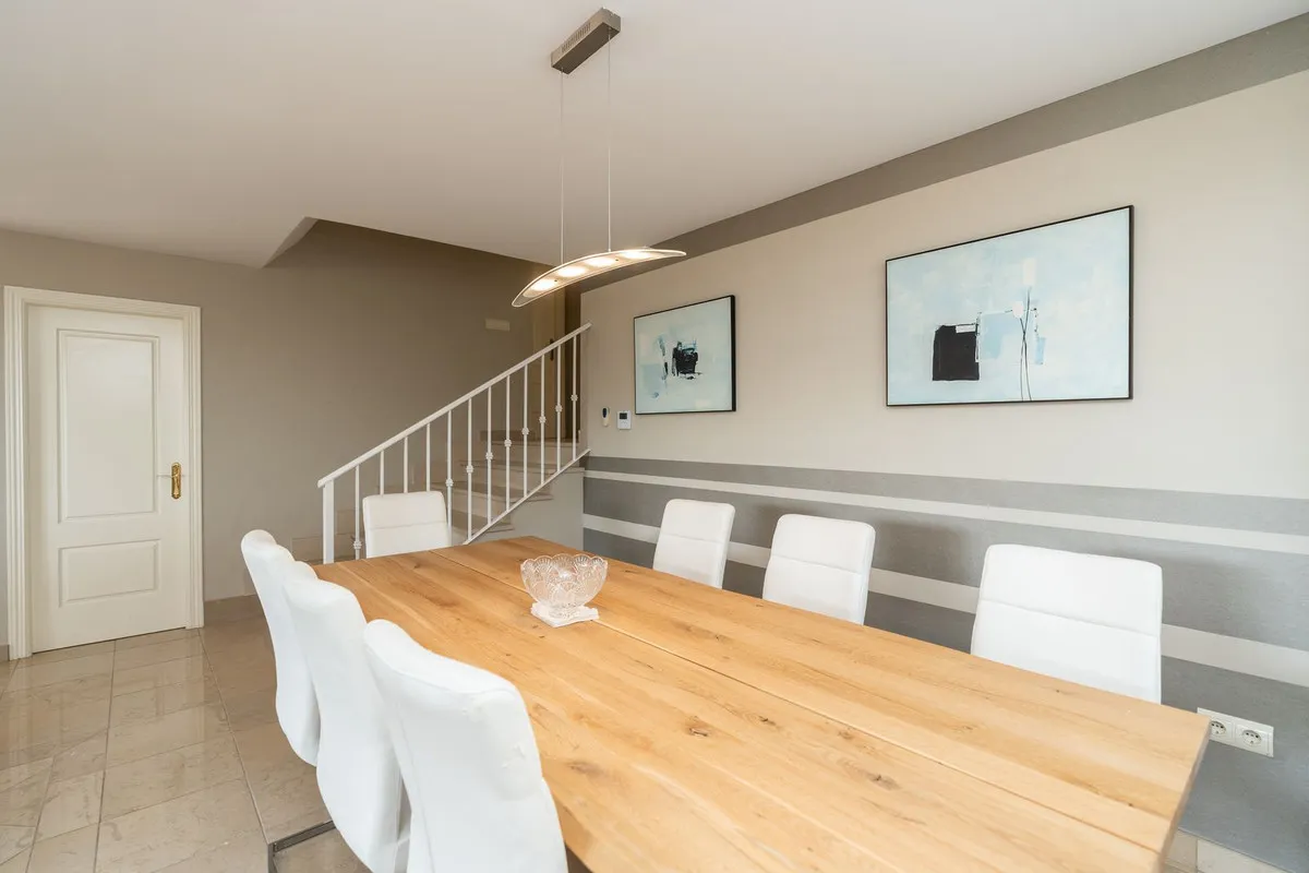 e3bbdbb7-f96b-464d-a5a2-e3c2a95b8333