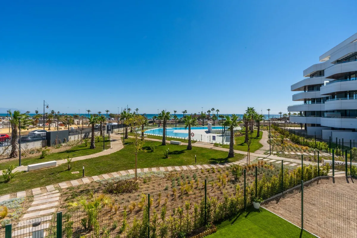 bdb21de8-8099-4932-a9cc-25835349756c