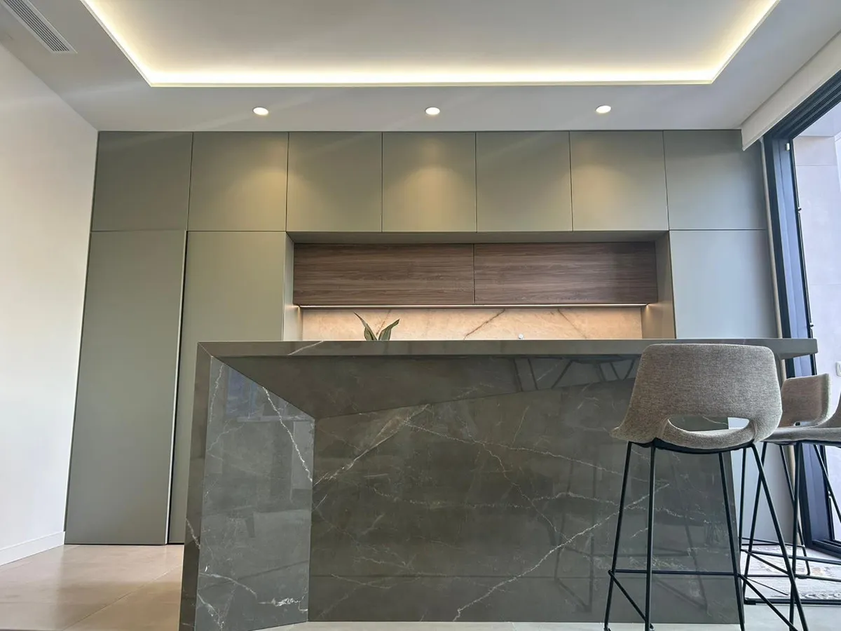 9f8d1758-c60a-4979-b67e-cf86e18f1de4