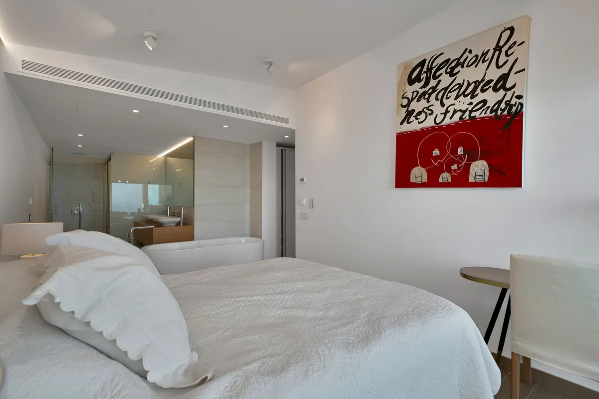 37df64b3-9330-4f18-980b-fad6ac078003