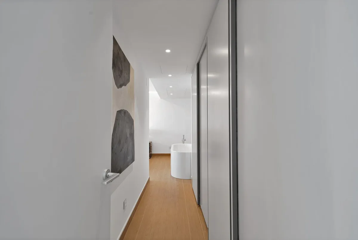 6f54b271-01cc-4c14-8770-16b704aa9c96