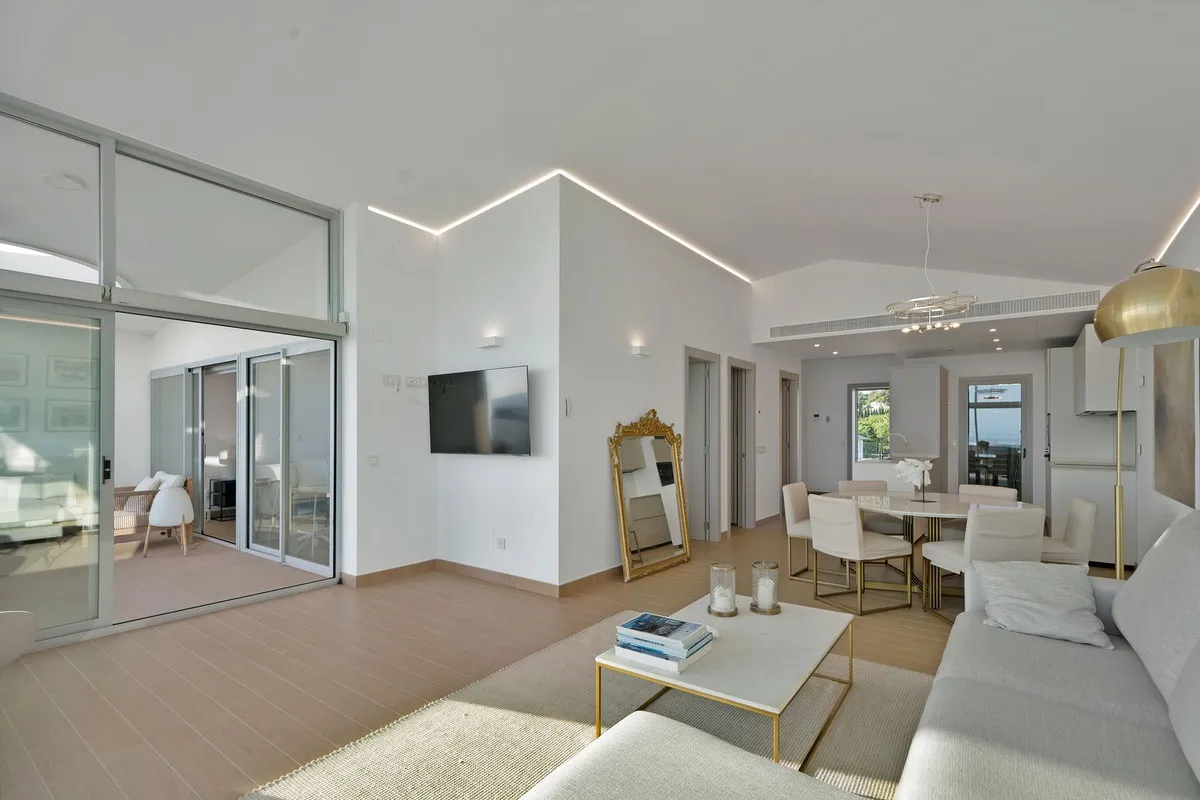 75ef0253-1af1-4e0a-b47d-2bb371665bad