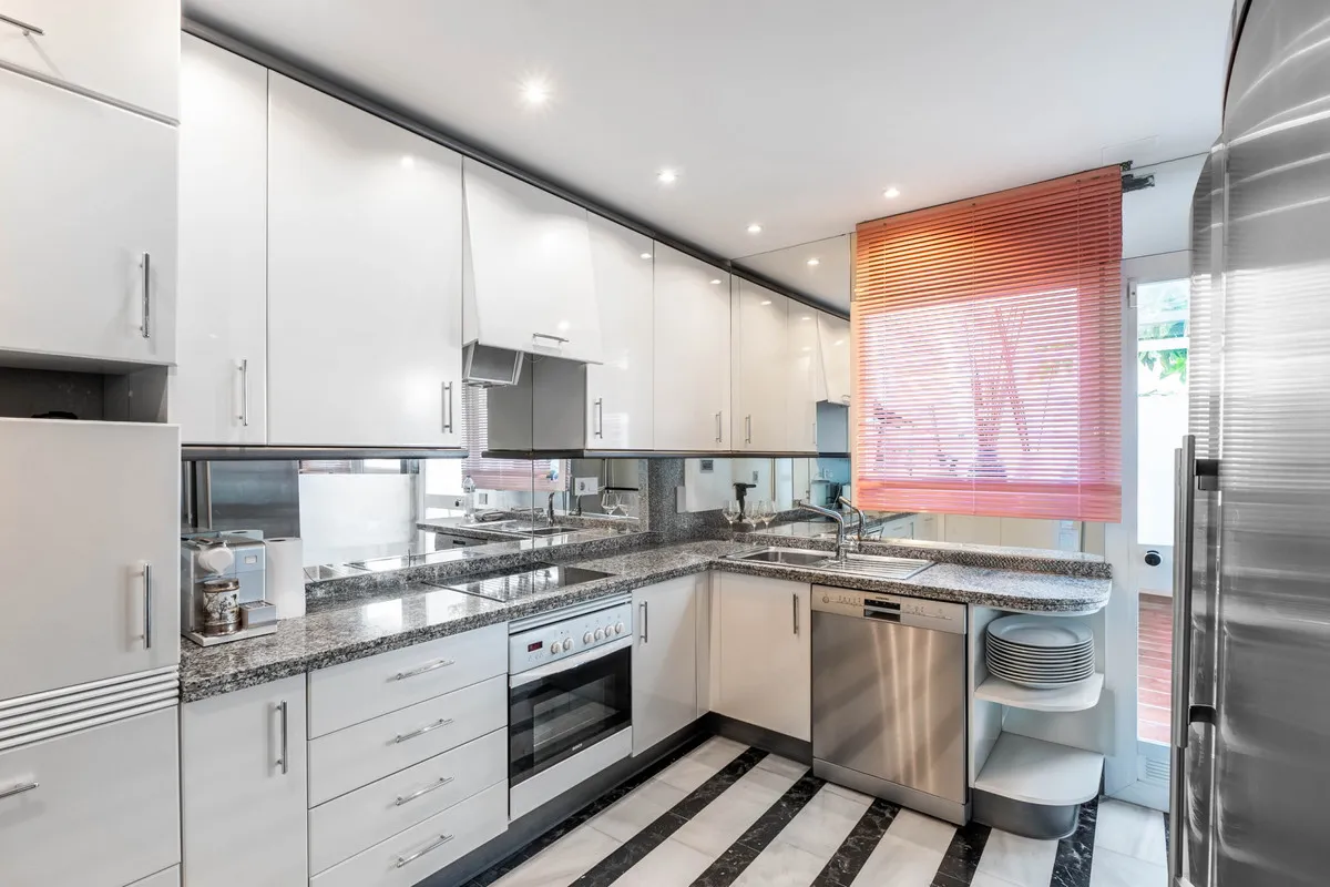 277500a5-b9d4-41b9-8d7d-64ba462ce8d9