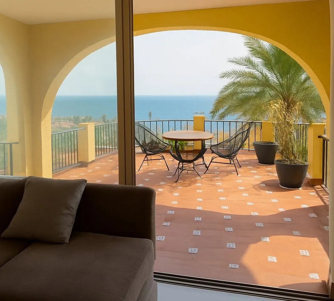 c03094aa-66b6-4c09-9305-c3f235578c20