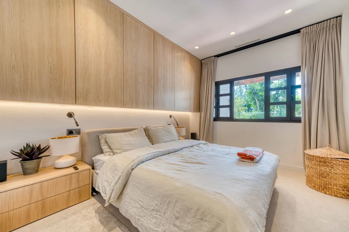 b4faad80-289f-4e4e-90b9-38991dae6d29