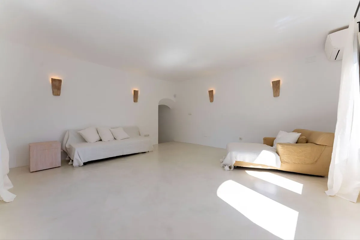 15127e3a-1b45-4928-8b24-2c014e8ac253