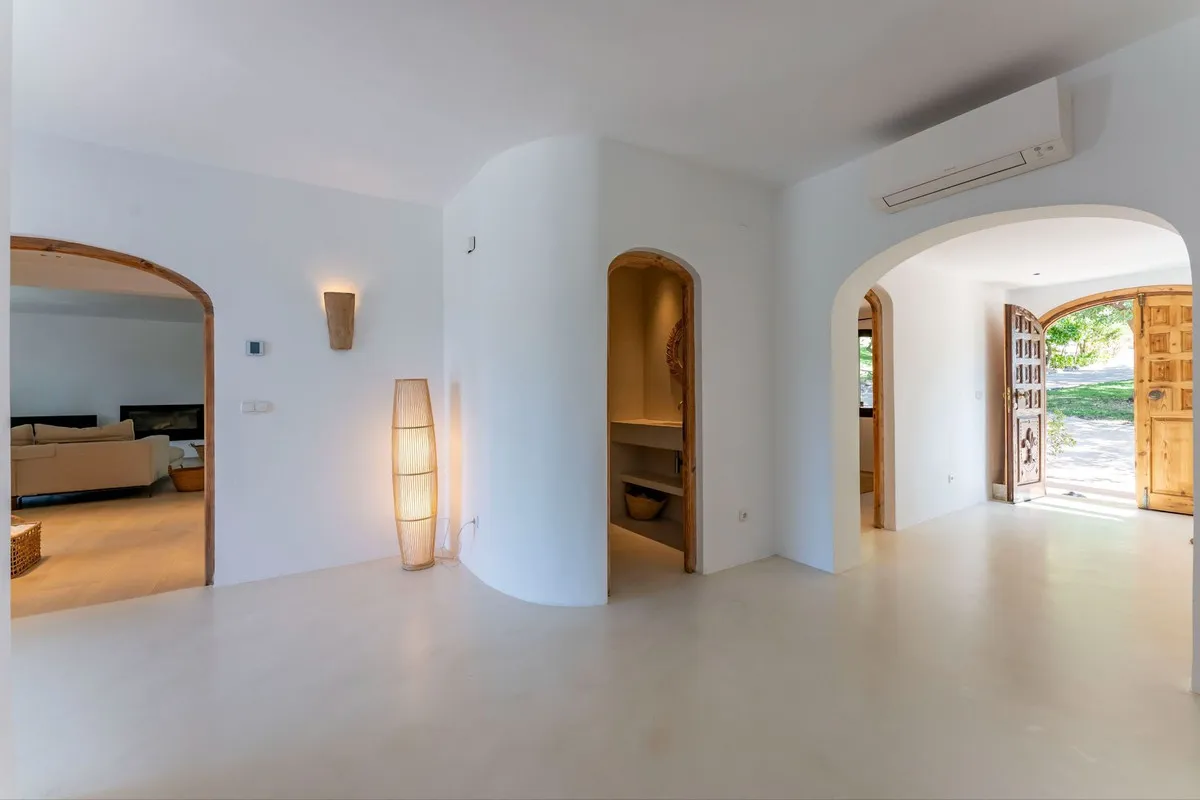 5d9ac8ba-d487-4e07-926a-eb9cdc6524db