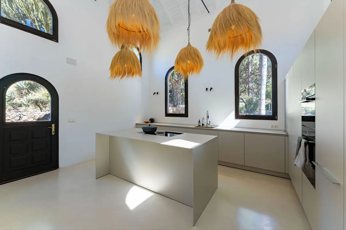 73b51b70-a404-4f55-ac00-e534d16682e4