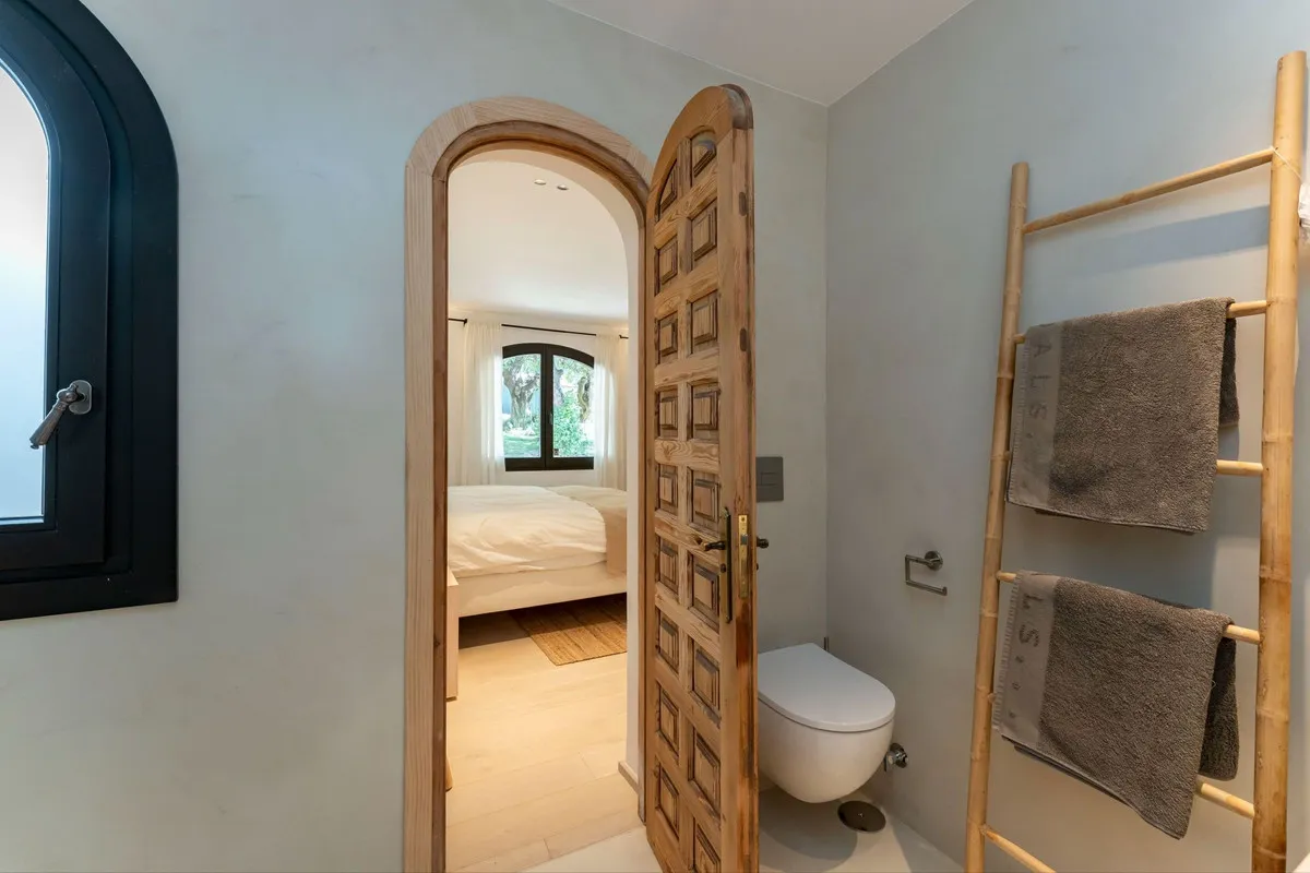 b3f39b9c-e039-46ca-b567-6a130a5d32c6