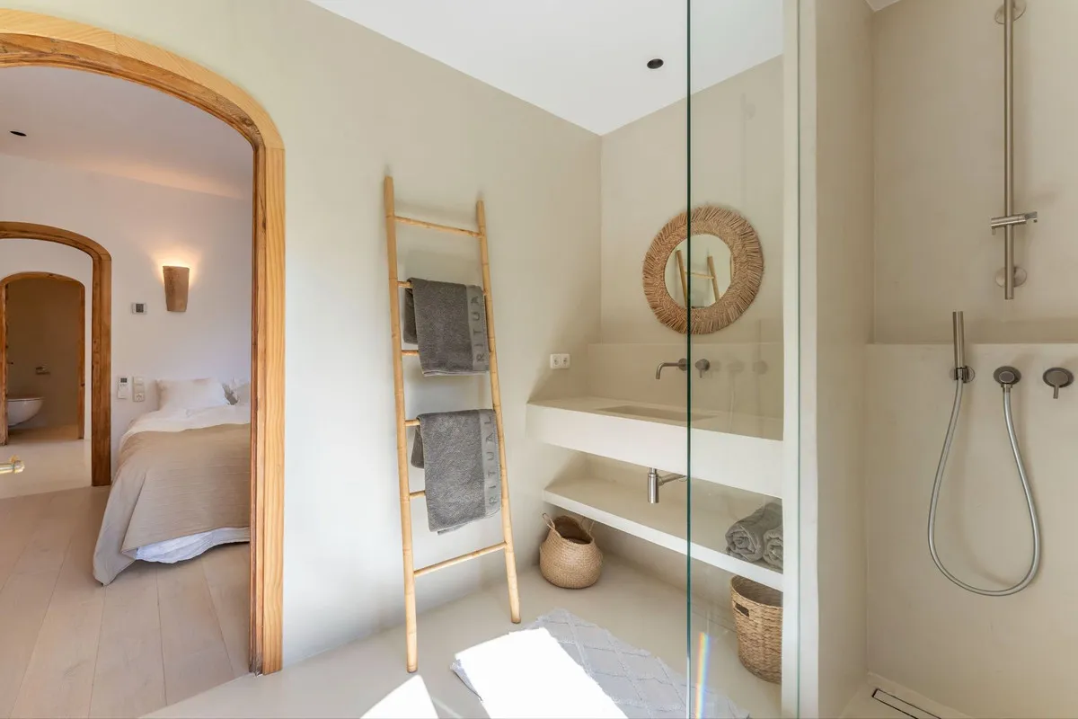 d4e1456f-6f8f-4c25-8e1c-e0a361e7967c