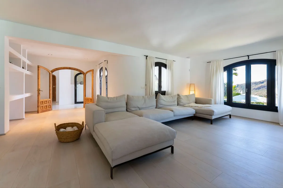 d578fbf7-0732-4fe6-88f8-7b59abb2bf0c