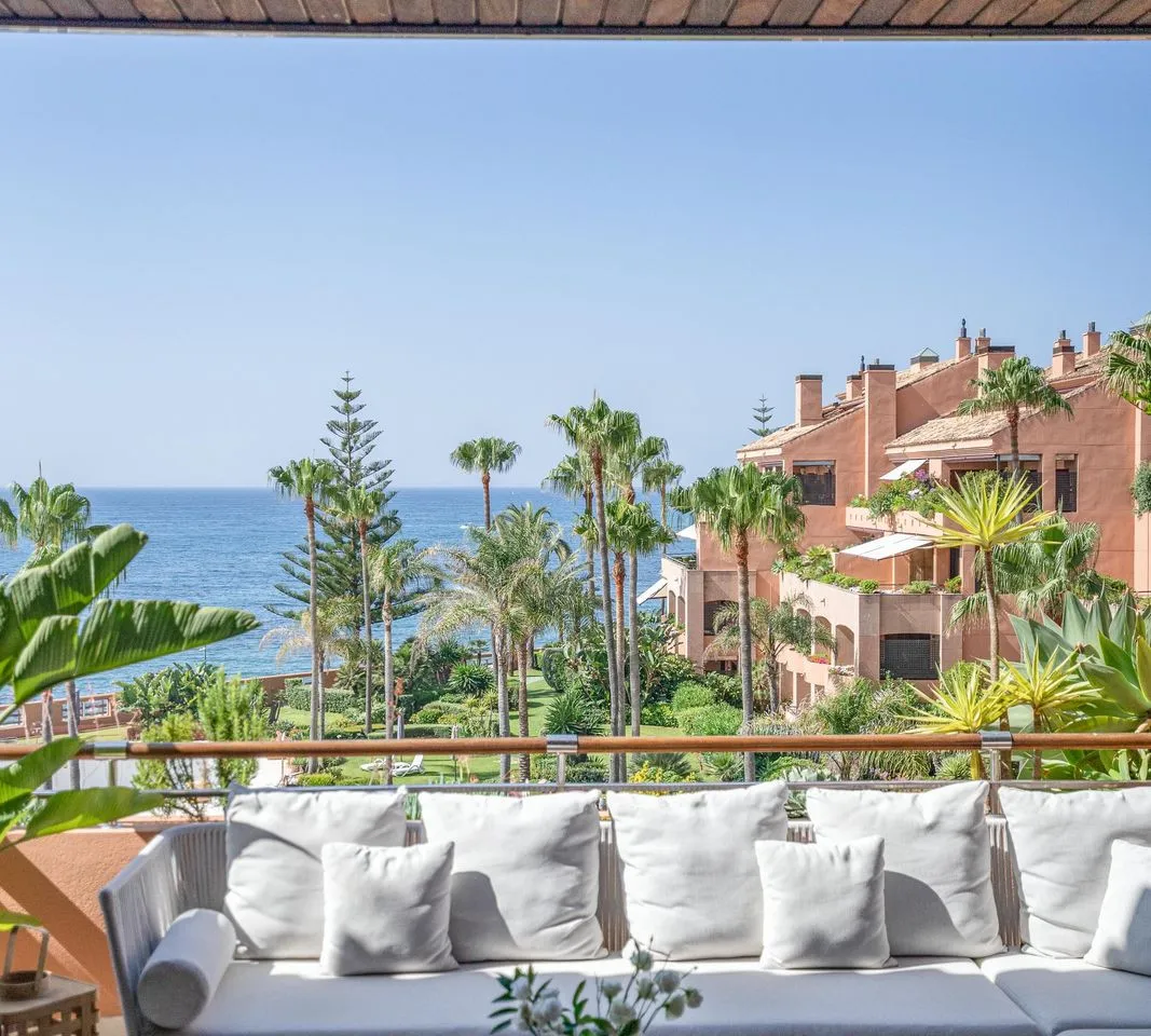 752b8477-3690-4079-984e-67ea045b6133