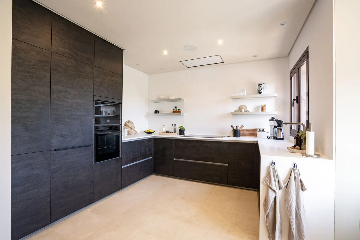 9323941d-33e7-46d7-9199-d667f15a2339