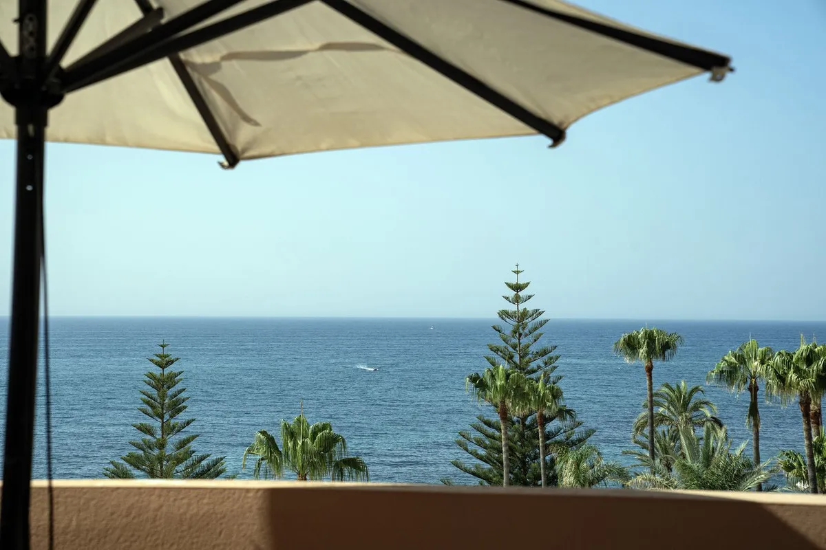 dc714300-1596-434f-af6b-d4c13e03cb23