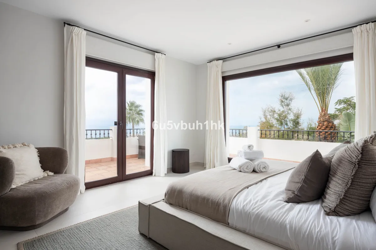 a4503f6c-d3ae-4de1-a46e-0a95c3d70b87