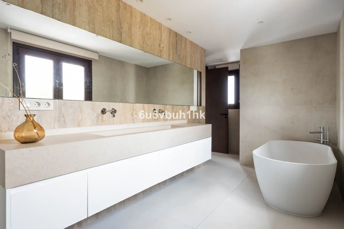 dcb306d9-02e9-4976-8a40-30269636a3db