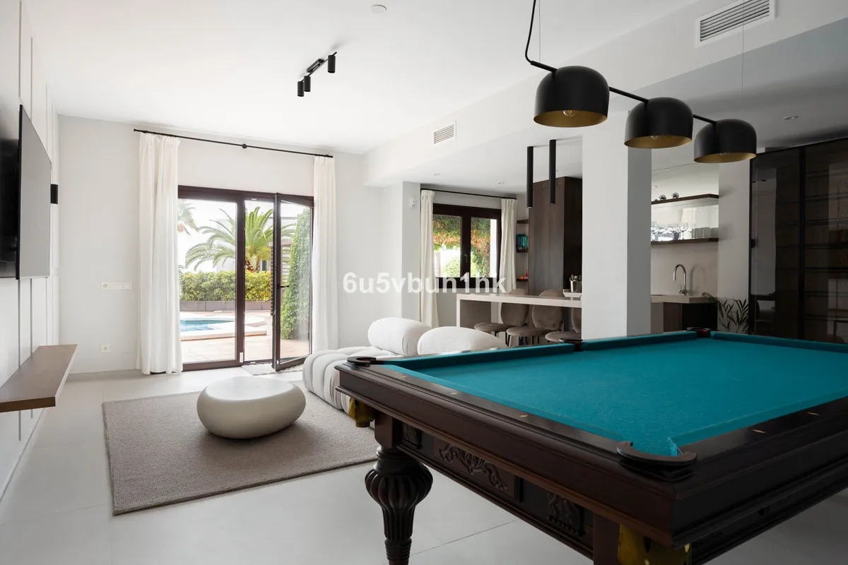 de051393-b676-4528-86c8-31ed4f84d429