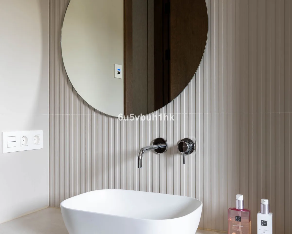 f1d52fa8-8507-4da3-b496-f8a9aa8e772e