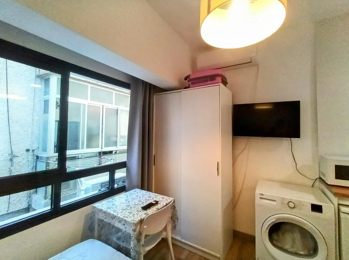 fe77e6a8-b9cb-4cde-a9c0-05d8534c4923