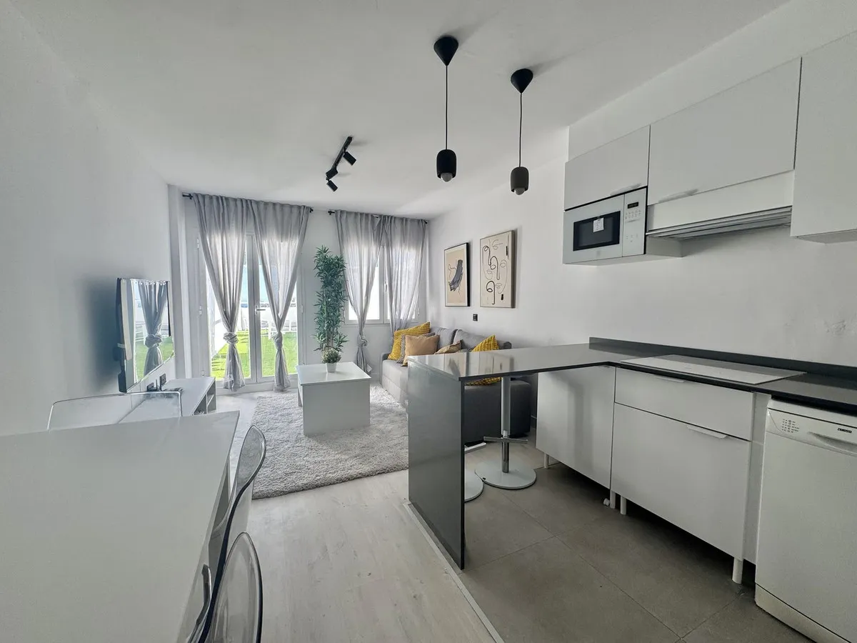 a2e432f8-19d6-4dc6-b5f0-c9962b140747