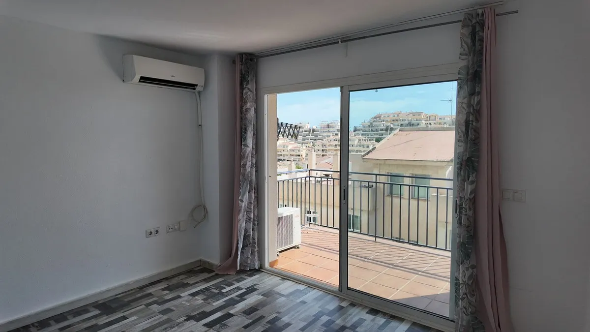 c4dc7bc6-37da-4d56-b205-845a4e45ebbd