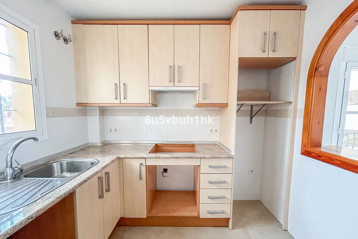 e6033160-7cf9-42a5-93fd-6d42bd7bd3f9