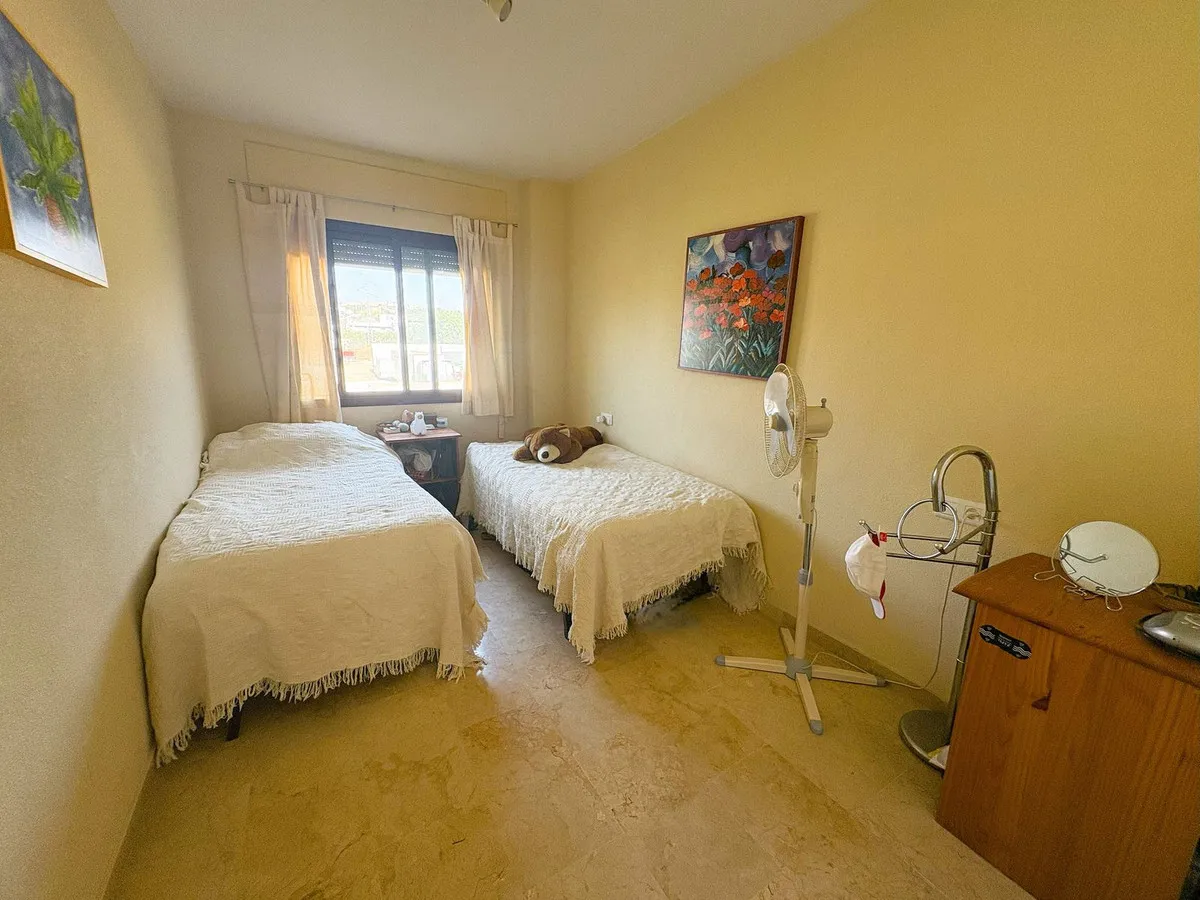 7e8f5f7a-7f34-45ec-99bf-4e7759edaf3c