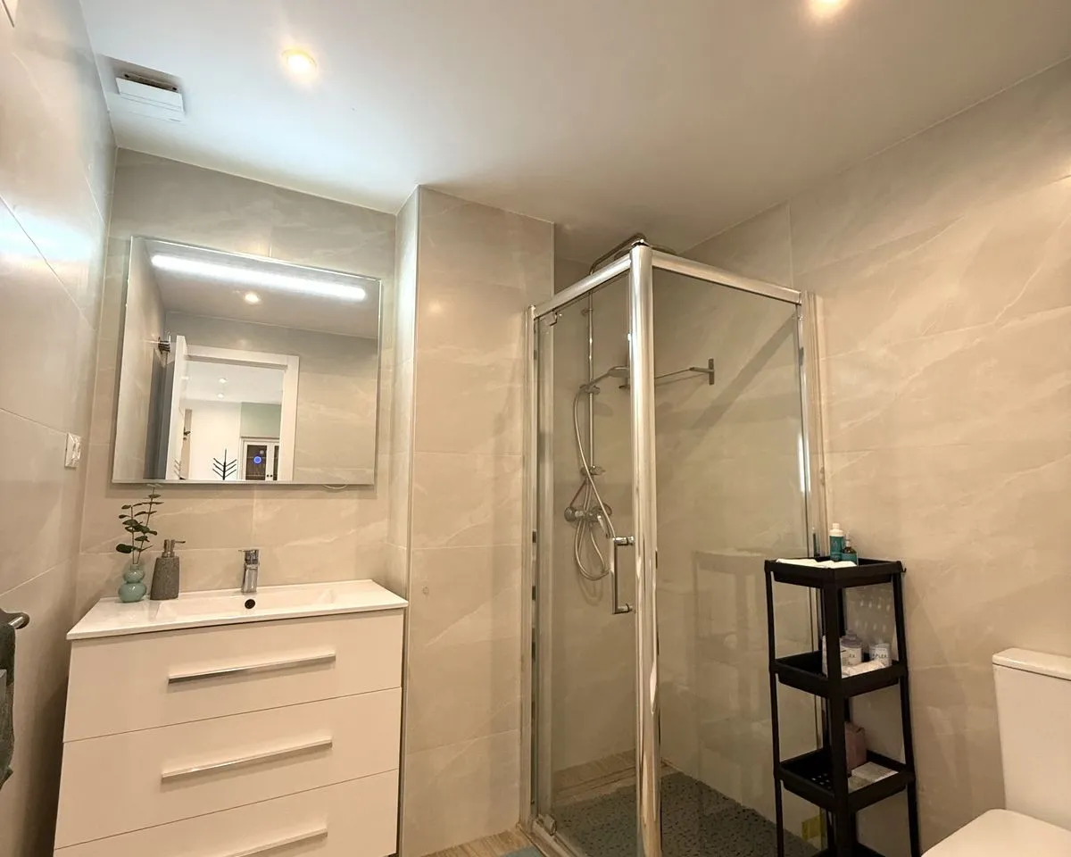 31e9b7e6-a012-4110-bcb9-102a3ef185c1