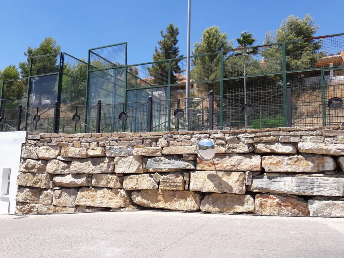 a585b0ae-9ec6-42bb-8813-a95b3f03ad9d