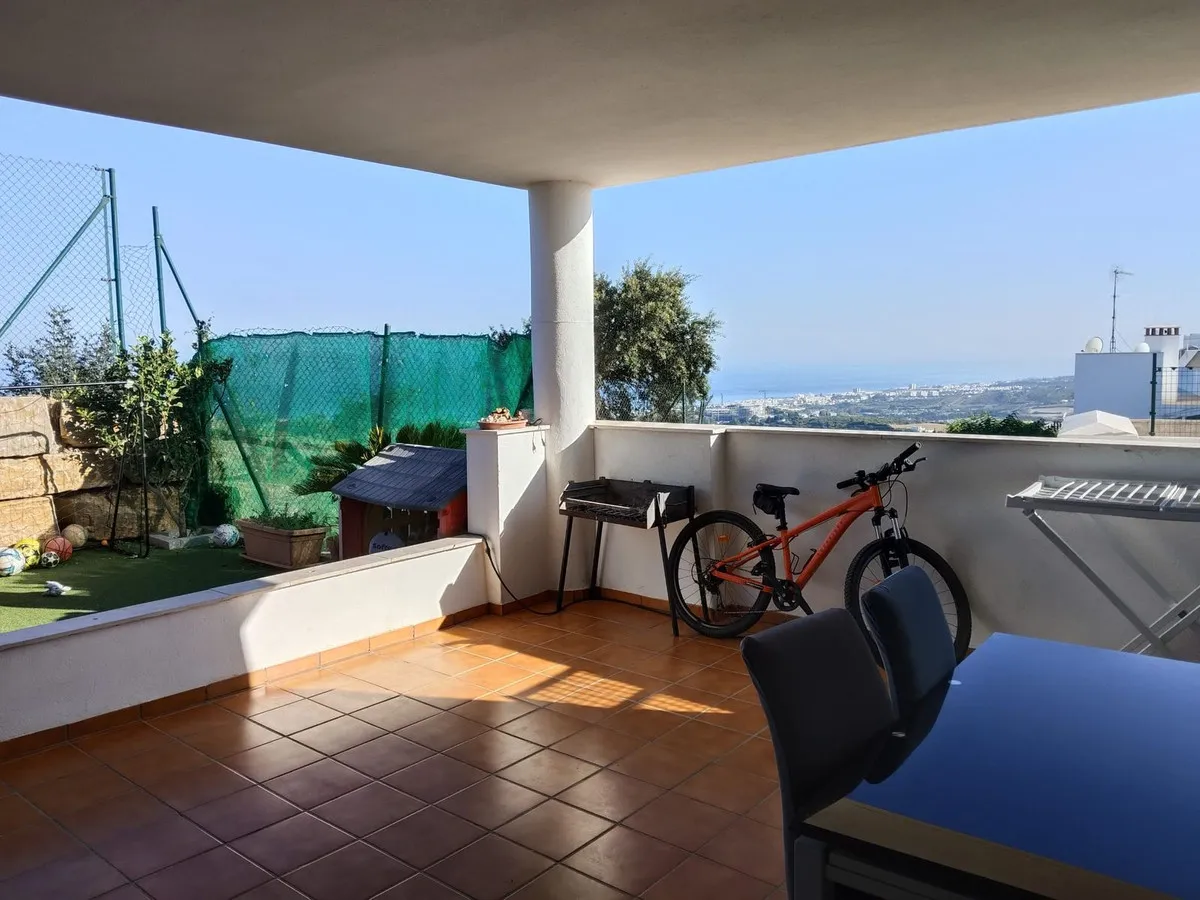 1c10d166-4a30-49aa-9bed-d8a2b9df2aa0