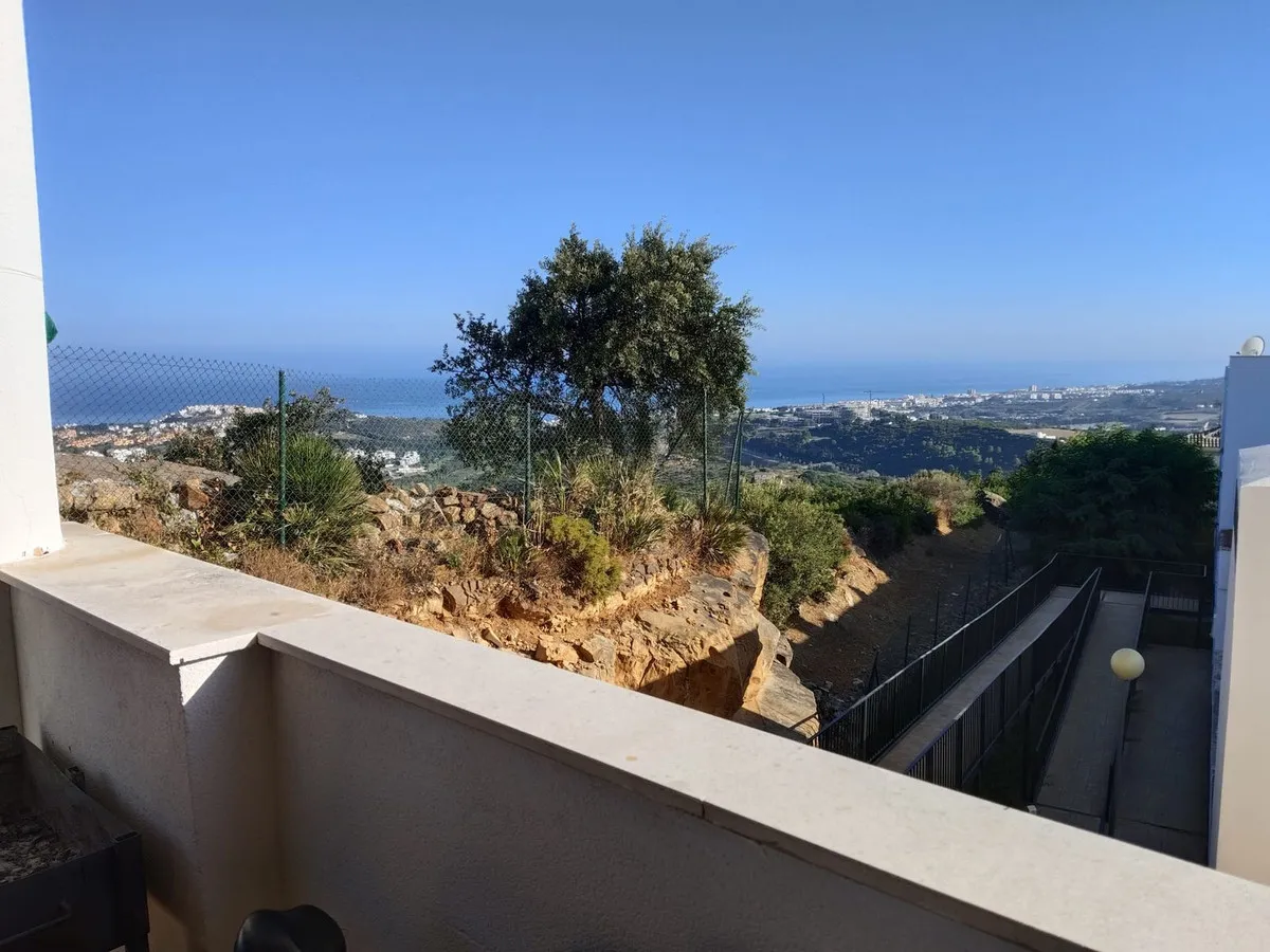 8c2119a3-46ef-4dfd-b47d-16800810e4e4