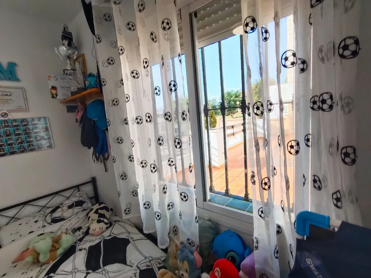 e03d5f4d-c2d6-4392-a308-dba2efe4aaf4