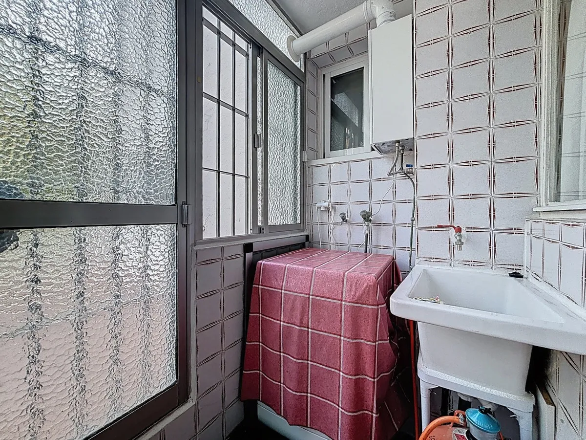 86b4aaa9-c4e6-4ba5-8ab1-89d954cc89f5