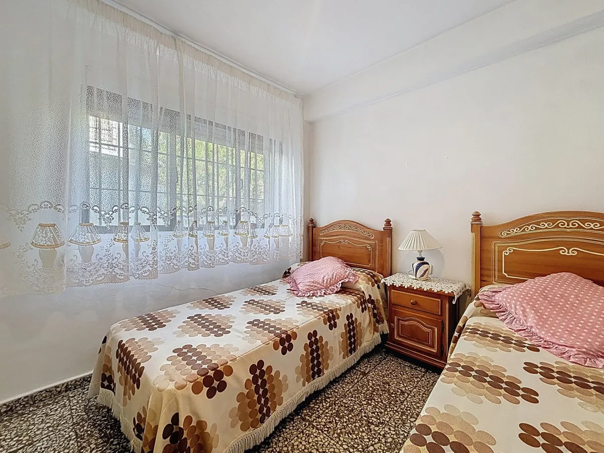 f8d19559-b276-4078-9661-e8a8f1d8c876