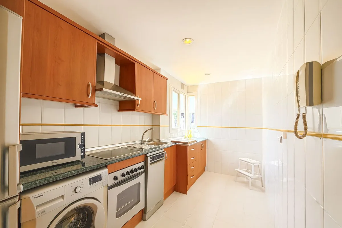 b034f5c5-0301-48c6-a711-8871bde06c18