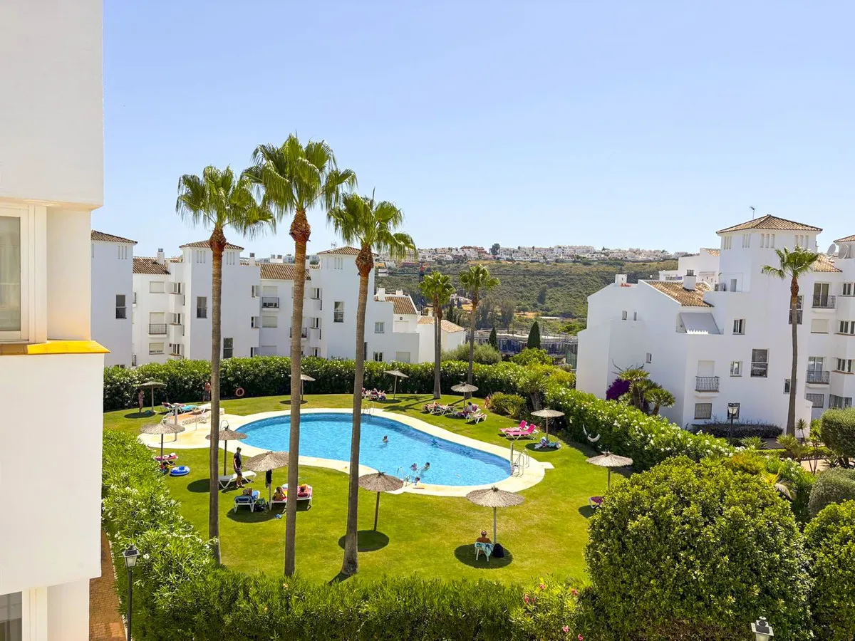 c94eea1f-5c53-45da-8f4d-8154157f39ce