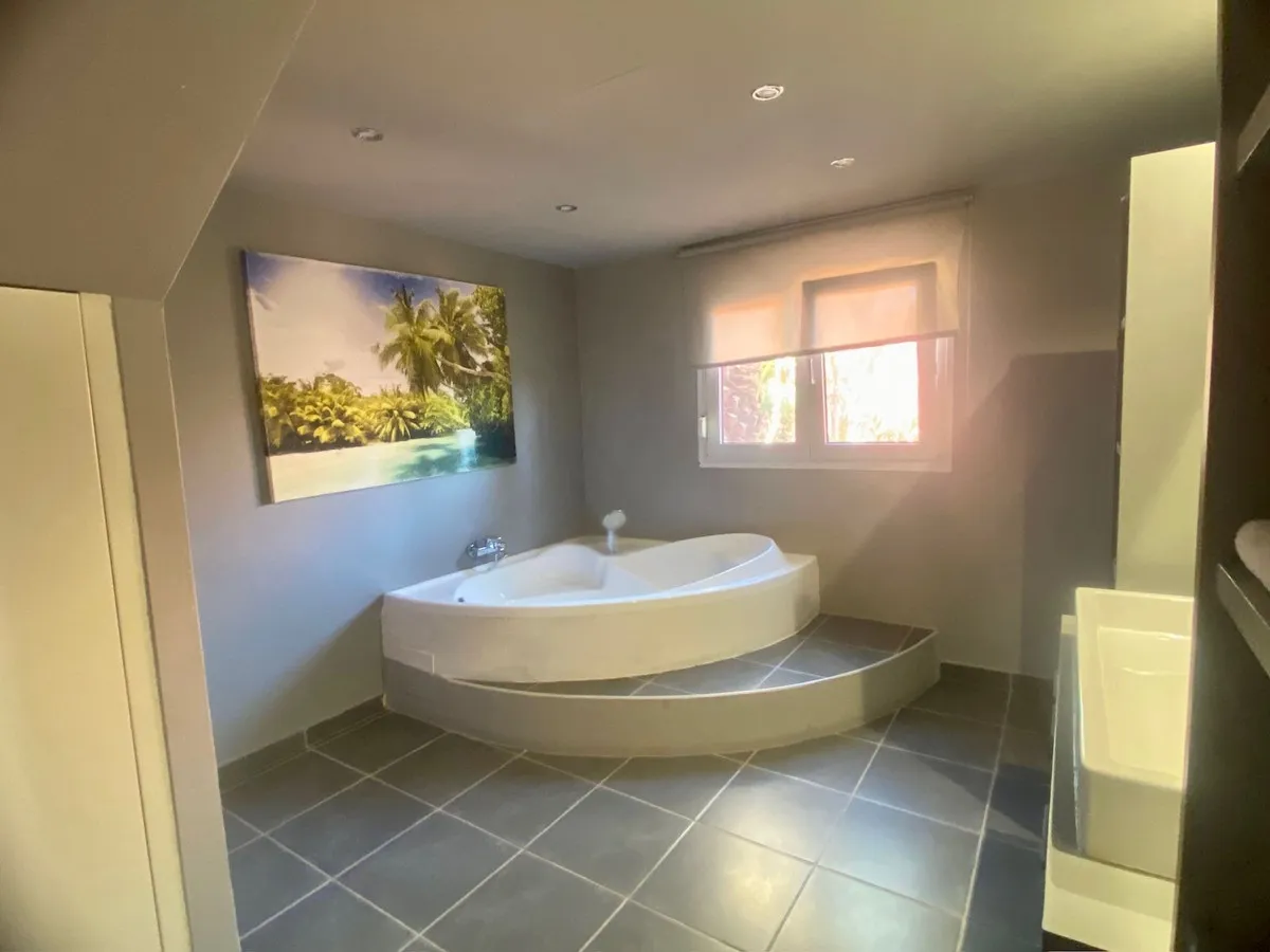 252a2665-1a00-4fd3-a446-09a478cd40f7