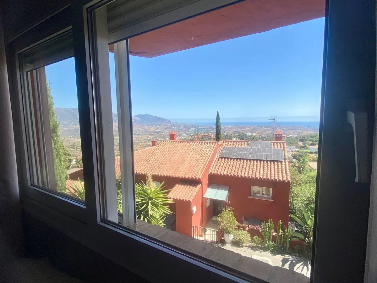 5d33dcbd-d0c0-4a62-aa7d-7f43f537b2c9