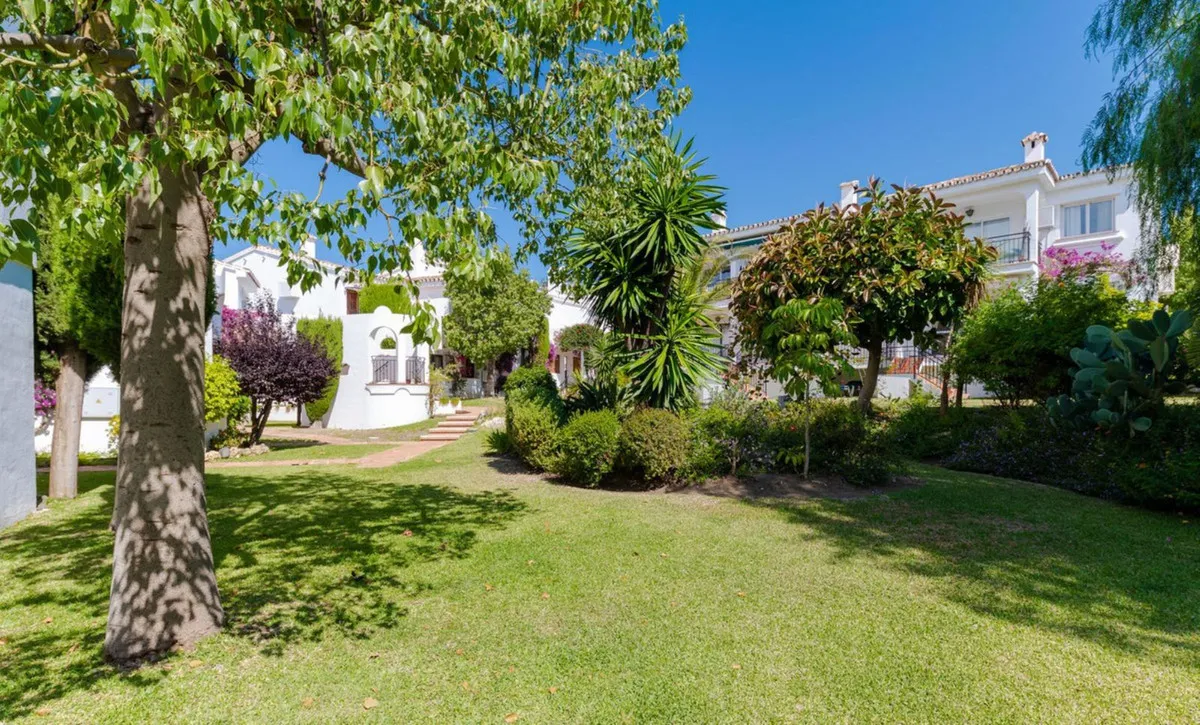 ef0bb549-dafa-4a5c-9599-3b29cfd96608