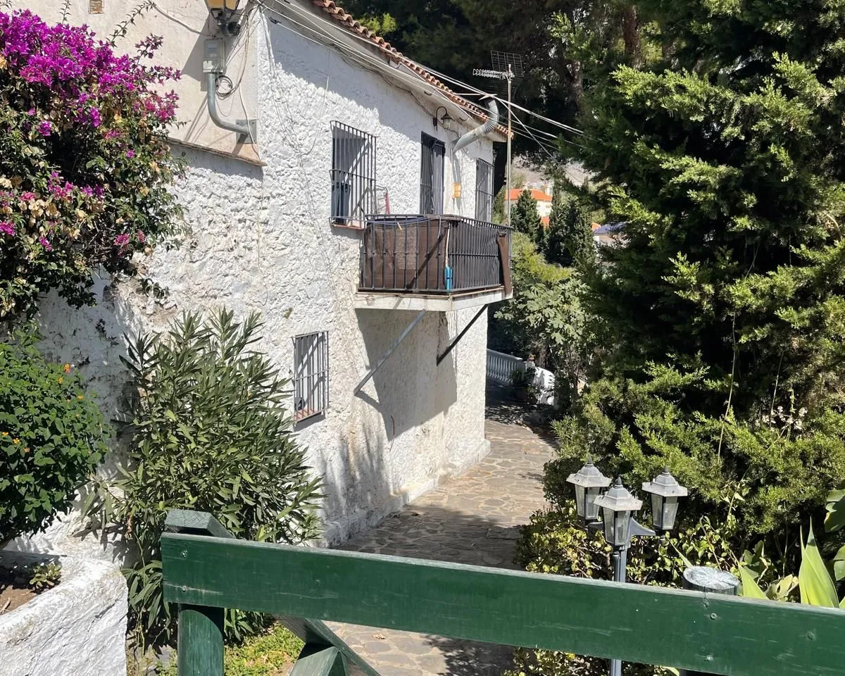 3c6d0573-2984-4d4f-ac4e-a1384e0a03fd