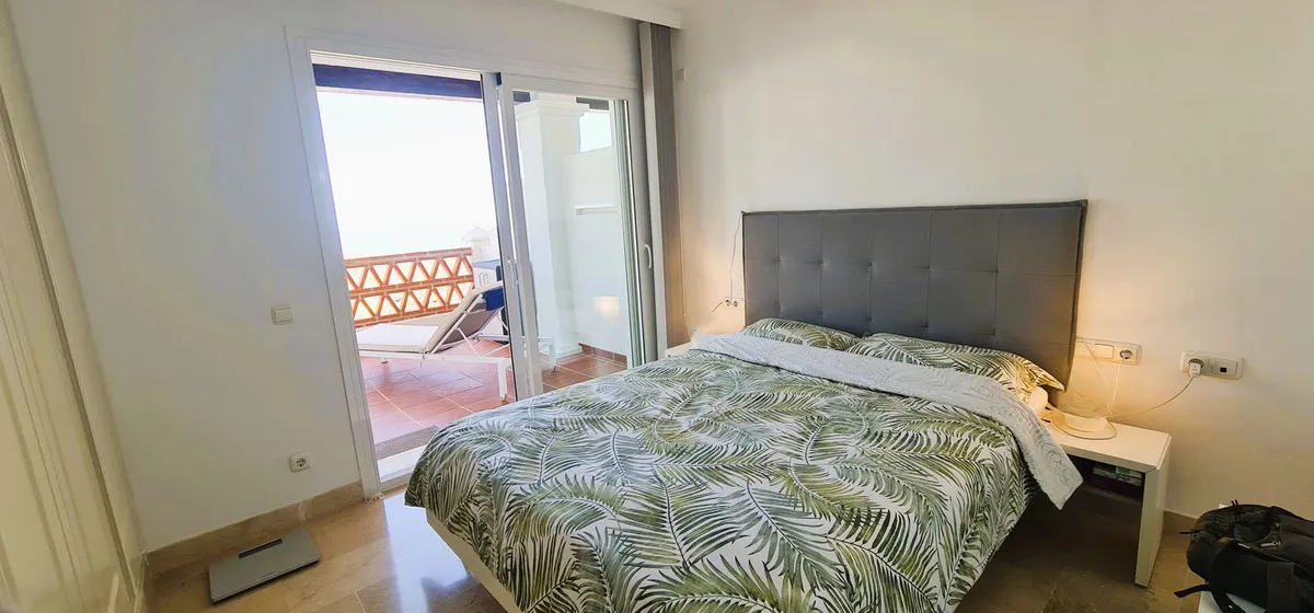 49b81efd-5355-40f0-8d66-736b865eb041