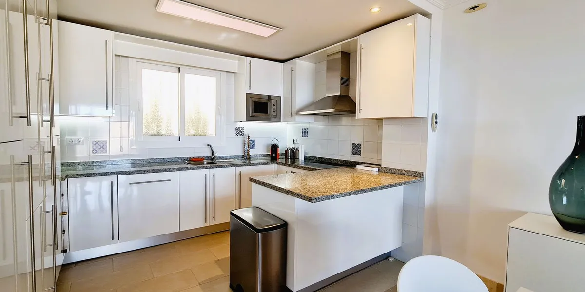 bca37402-e644-4693-9354-0fd39f48005c